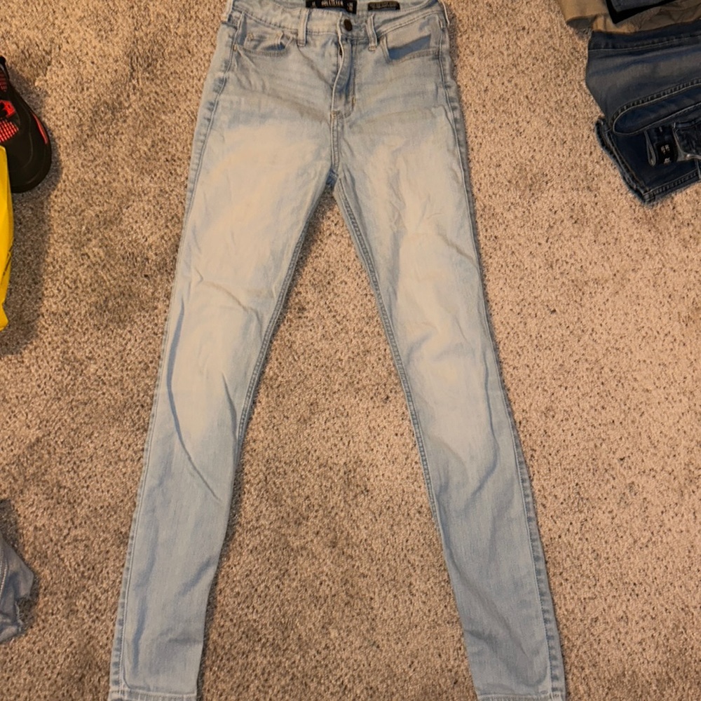 Hollister jeans